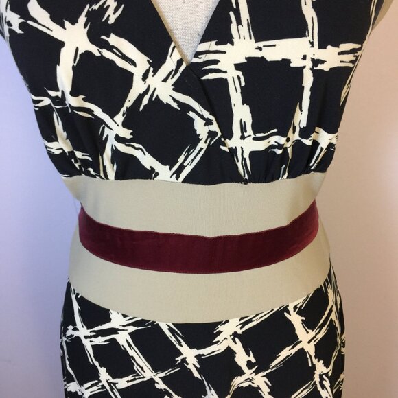 BCBGMaxAzria Faux Wrap A-line Dress Size S Womans Black Grid Cap Sleeve Stretch - Picture 13 of 14